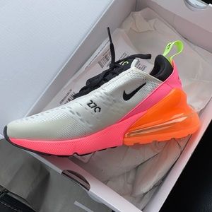 Nike Air Max 270 Summit White / black size 7